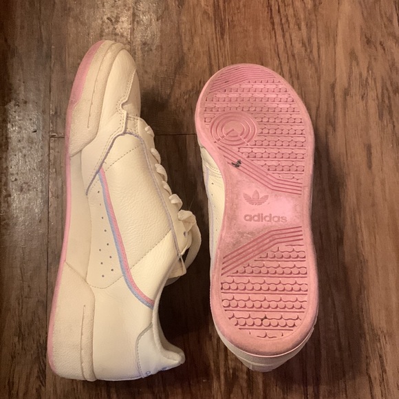 Adidas Continental 80 light cream with pink and blue details. Womens 8 1/2 - Picture 4 of 8